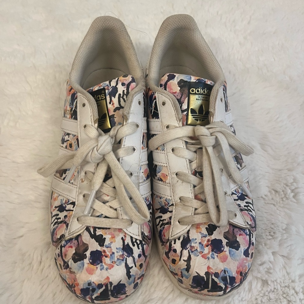 Adidas Women's Floral Sneakers - White and Multicolor